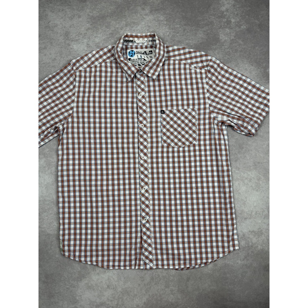 Quiksilver Shirt Mens Medium Plaid Short Sleeve Button Up Casual‎ Skater Surf